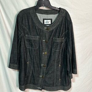 Live A little 2x black washed denim shaped jacket lined pockets euc collarless